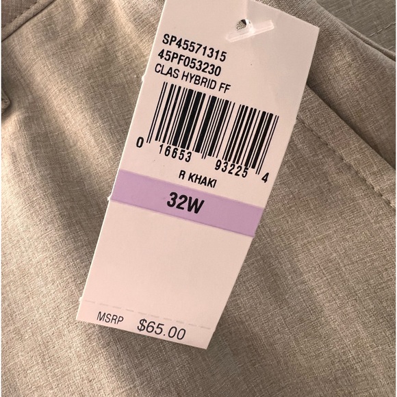 IZOD - Classic-Fit Hybrid Shorts in Khaki - Picture 4 of 4